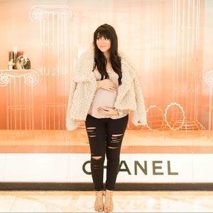 Distressed high waisted maternity jeans